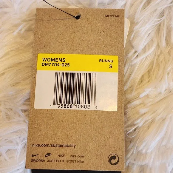 Nike Camo Cropped Sports Tank - Picture 4 of 11